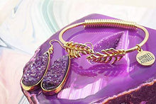 Load image into Gallery viewer, Kinsley Armelle Goddess Collection - Laurel Leaf Bracelet - Vintage Virgin Islands